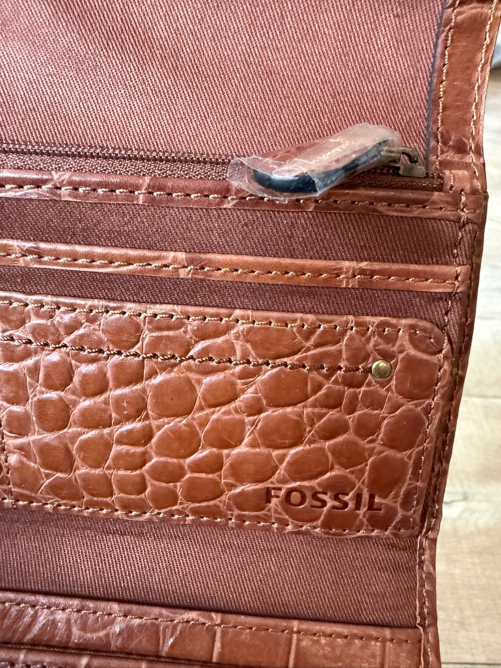 Fossil Women's Croc-Embossed Leather Continental Wallet in Brown - Picture 8 of 13
